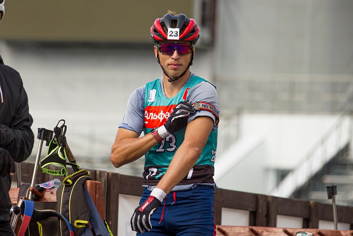 Участник летнего чемпионата России по биатлону Игорь Шетько: «Мне нравится бегать на роллерах: сервис ни у кого не работает, все в равных условиях»