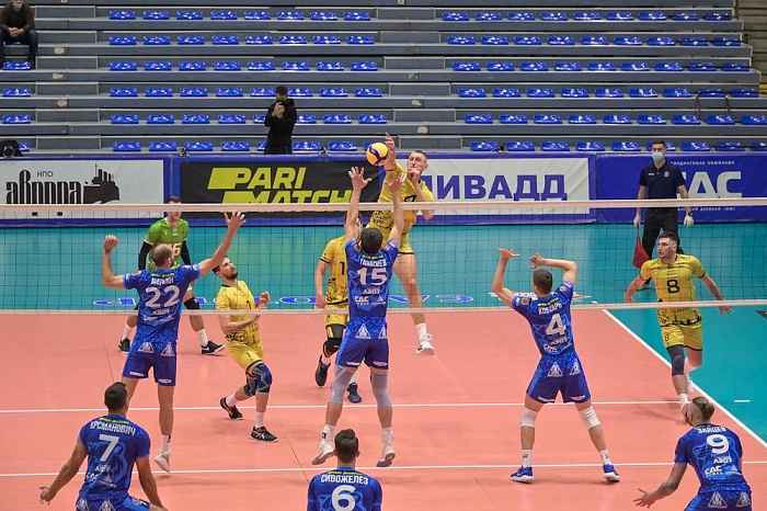 В Нижневартовске не устоял еще один фаворит