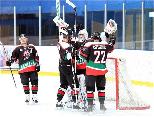 Экс-чемпионов возглавил Гизатуллин