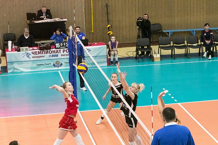 В чемпионате тюменки сыграют сорок матчей