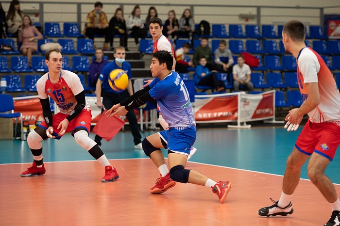 ВК «Тюмень»  в четырёх сетах уступил соперникам из «Грозного»