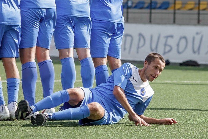 В Тобольске местный ФК «Тобол» разгромил «Арсиб-Прибой» из Тюмени и остался лидером в чемпионате области по футболу