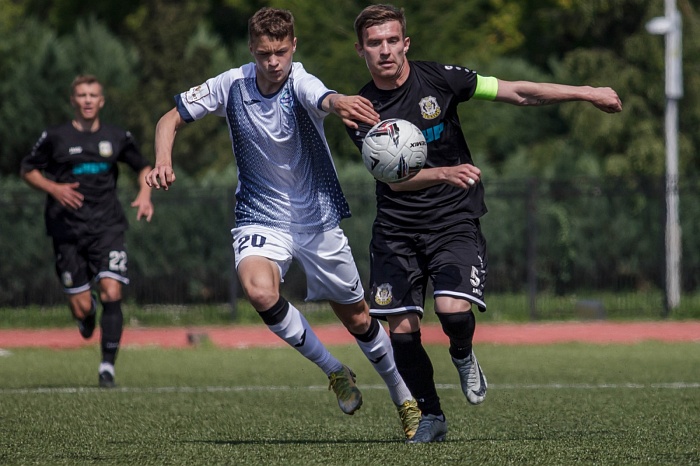 Футбольный клуб «Тюмень» не смог удержать победу в товарищеской встрече с «Челябинском»