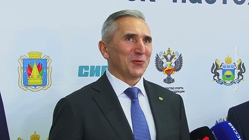 Владимир Путин и Александр Моор открыли в Тобольске Центр гимнастики