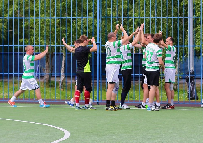 Команда Дорожкина пробилась в полуфинал