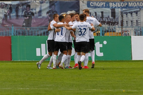 «Шинник» возглавил таблицу