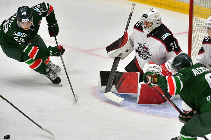 В Казани тюменский ХК «Рубин» поплатился за удаления