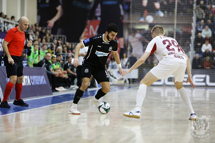 Футзальный клуб «Тюмень» ещё раз обыграл команду из Новосибирска