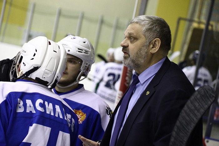 Хоккеисты Тюменского индустриального университета взяли студенческий трофей