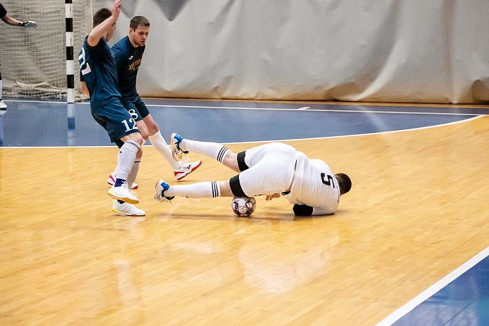 Тюменский МФК «Вектор» с победы начал региональный финал в Уфе