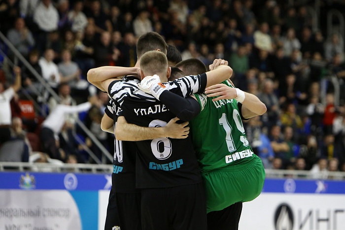 Чемпионат России по мини-футболу среди клубов PARI-Суперлиги. МФК «Тюмень» - КПРФ (Москва) – 3:3 (пен. 3:1) и 5:3