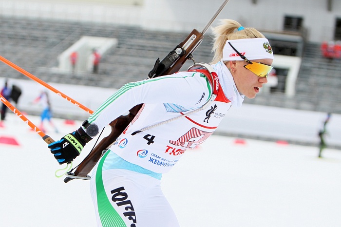 Кристина Резцова стала победительницей чемпионата России по биатлону в масс-старте!