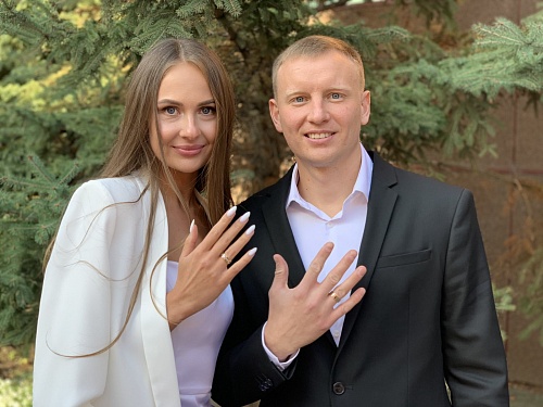 Александр Упалев женился!