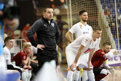 Станислав Ларионов: «Обидно уезжать из Тюмени без очков...»