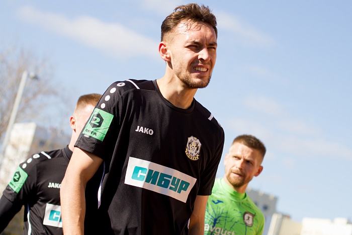 Защитник футбольного клуба «Тюмень» Даниил Маругин: «Хочется разделить эмоции с болельщиками на родном стадионе»