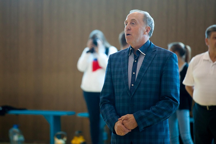 Виктор Рейн: «Надо брать пример с Упорово…»