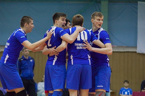 Волейболисты вышли из отпуска