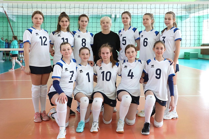 Волейболистки тюменской спортшколы № 1 вышли в финал первенства России