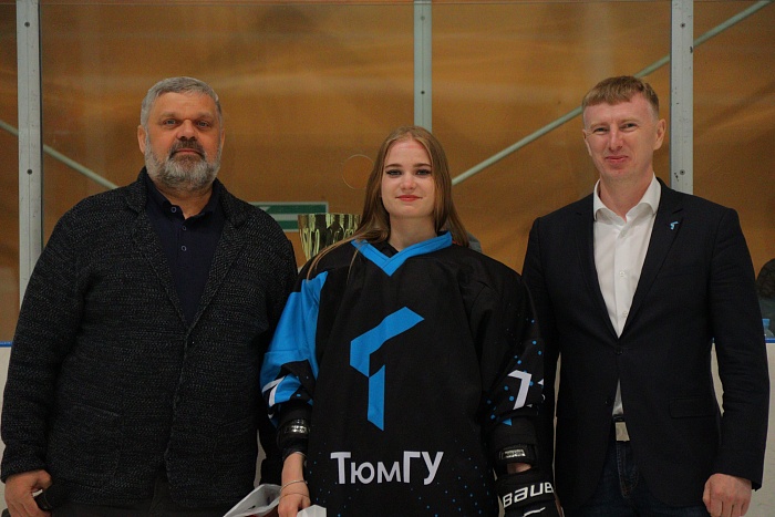 Форвард  ЖКХ СКСО Виктория Буторина: «Мужской хоккей отличается от женского»