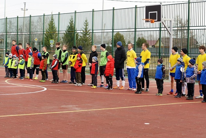 Первый турнир выиграл «Ювелир»