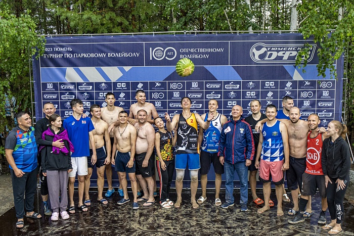 В турнире по парковому волейболу на «Боровом» приняли участие более 60 команд!