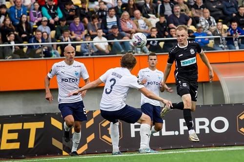 Экс-защитник футбольного клуба «Тюмень» Артём Медведев стал игроком «Сибири»