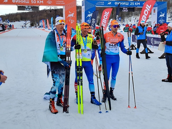 Тюменец Евгений Белов взял серебро в Мурманском лыжном марафоне