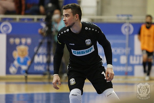 Субботин и Босюк уехали в «Аквариум» и пропустят сибирское дерби