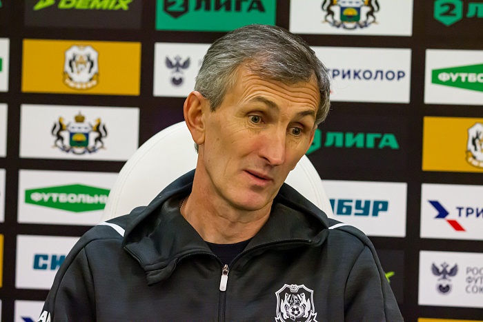 Главный тренер футбольного клуба «Тюмень» Игорь Меньщиков: «Я виноват, не угадал с составом»