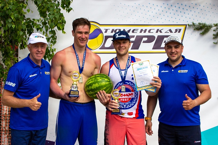 На чемпионате Тюменской области по пляжному волейболу победили фавориты