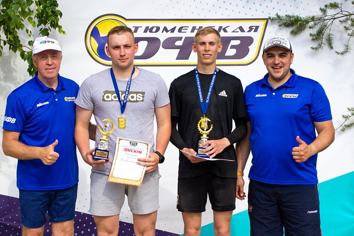 На чемпионате Тюменской области по пляжному волейболу победили фавориты