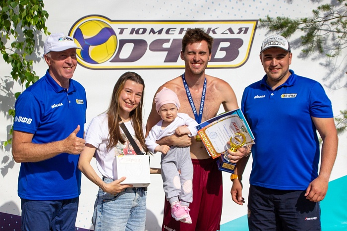 На чемпионате Тюменской области по пляжному волейболу победили фавориты