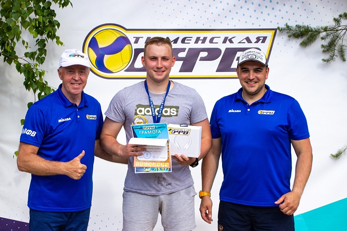 На чемпионате Тюменской области по пляжному волейболу победили фавориты