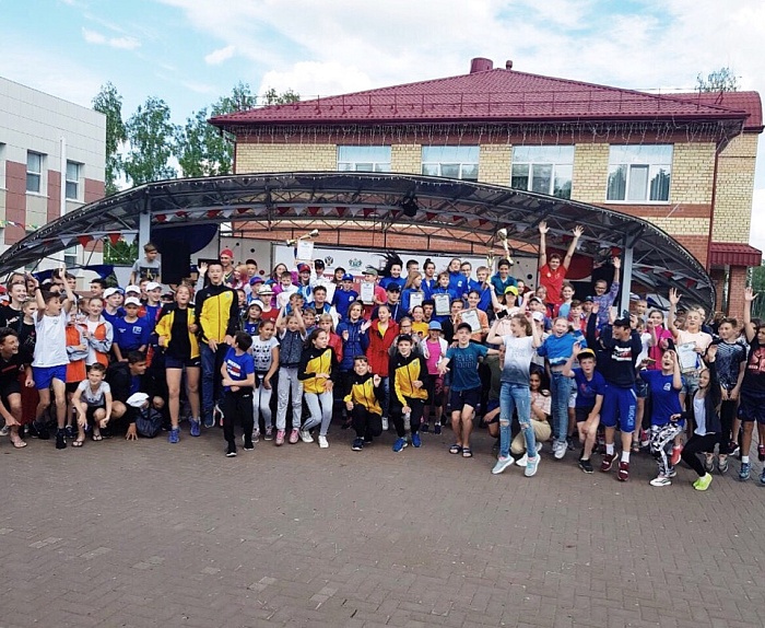 В «Артеке» честь региона защитят восемь школьников