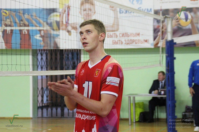 Команда Сиюткина стартовала с победы