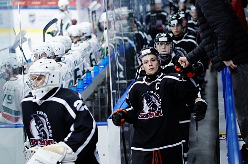 Хоккейный клуб «Тюменский Легион» примет медийную «Чайку»