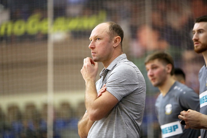 Старший тренер МФК «Тюмень» Денис Абышев: «Только сами на себя можем пенять, что не смогли довести серию с КПРФ до пятого матча»