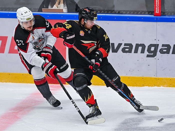 Предновогодний разгон тюменский хоккейный клуб «Рубин» начнёт матчем в Омске