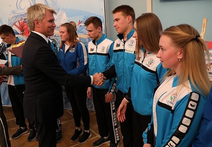 Юных тюменцев наградили в Москве