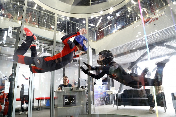 Полетаем? В Тюмени проходит чемпионат по парашютному спорту