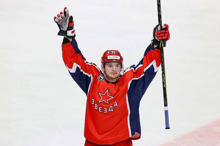 Защитник Егор Брютов принёс победу хоккейной «Звезде» в московском дерби