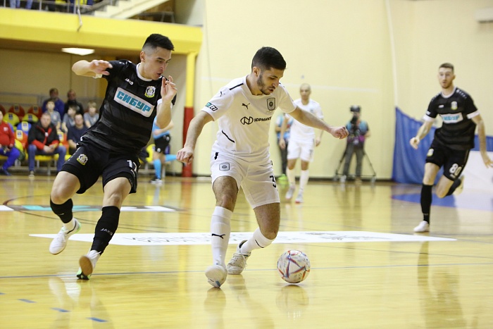 Игрок мини-футбольного клуба «Норильский никель» Владимир Саносян: «Возвращение Антошкина и домашние трибуны — дополнительная сила «Тюмени», но нас не должно ничего волновать»