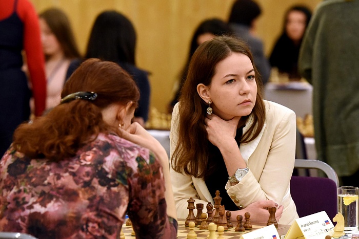 Сазонова на берегах Невы начала с победы