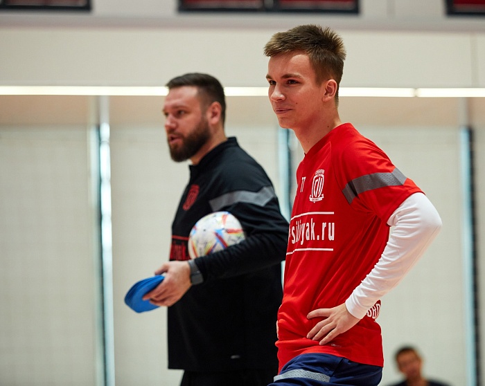 Форвард мини-футбольного клуба «Тюмень» Александр Фролов: «Празднование гола в ворота бывшей команды никак не показывает неуважение к ней. Это всё надуманная история»