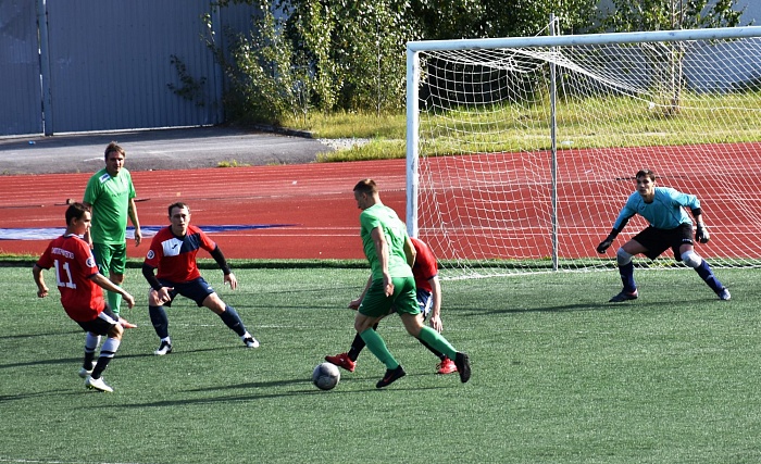 Чемпион сложил полномочия