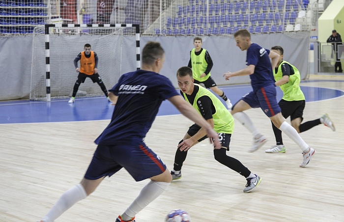 Товарищеский матч по мини-футболу. МФК «Тюмень-дубль» - «Факел-ЯНАО» (Новый Уренгой) — 3:4