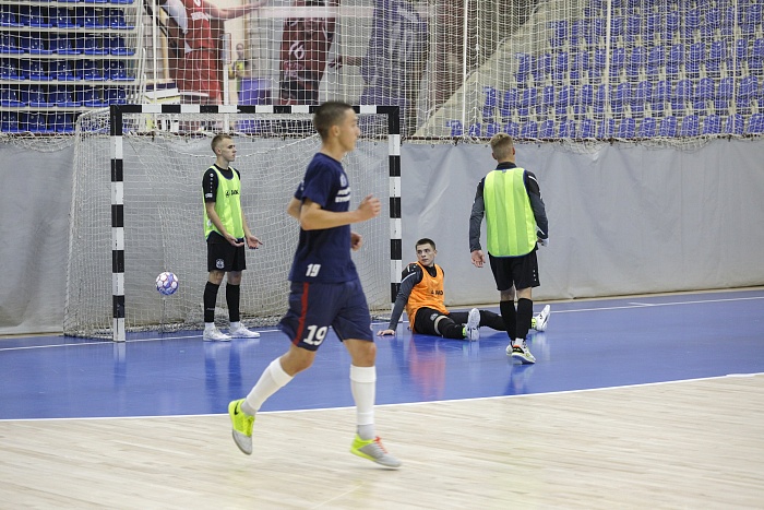 Товарищеский матч по мини-футболу. МФК «Тюмень-дубль» - «Факел-ЯНАО» (Новый Уренгой) — 3:4