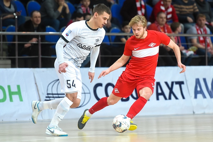 Тюменский гол не спас от проигрыша «Спартаку»