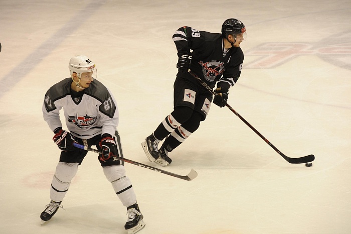 «Рубин» забросил пять шайб в победном матче в Челябинске (ВИДЕОТРАНСЛЯЦИЯ)