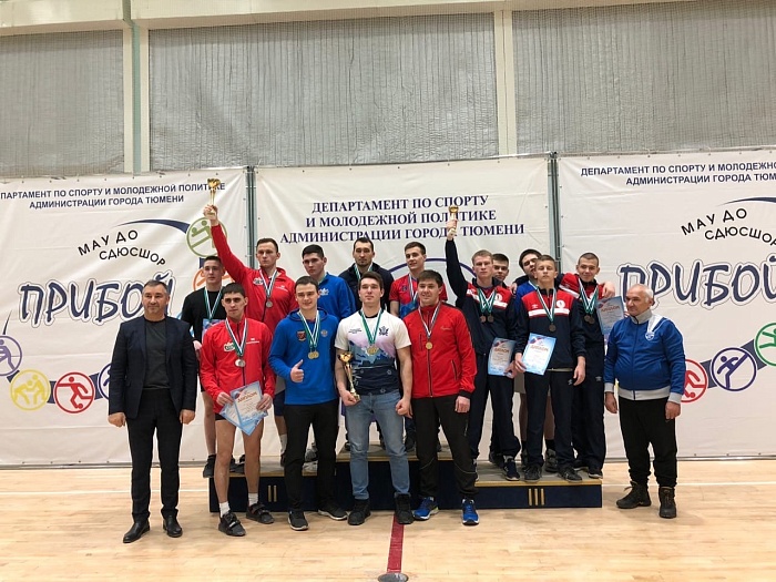 Гиревики порадовали яркими победами